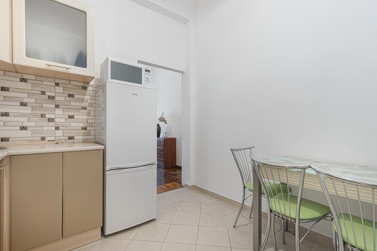 Nice Apartment In The City Center Odessa Exterior photo