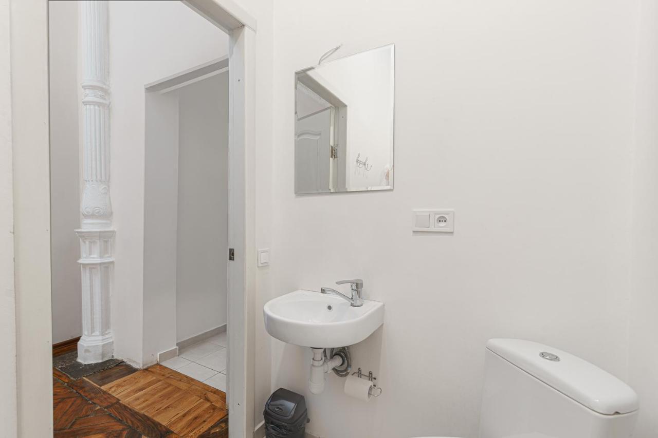 Nice Apartment In The City Center Odessa Exterior photo